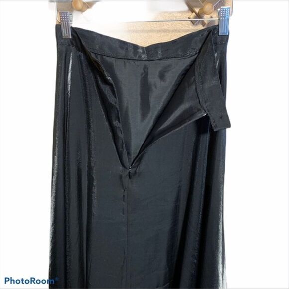 JS COLLECTIONS Full Length Black Shimmering Skirt Size 4 - Picture 4 of 5